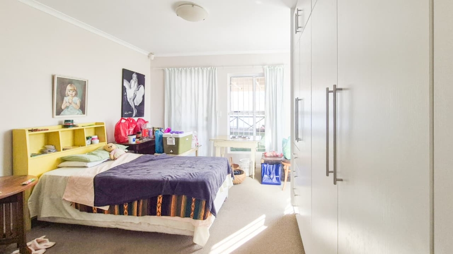 4 Bedroom Property for Sale in Langerug Western Cape